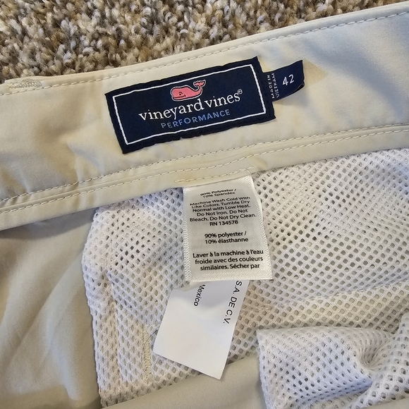 Vineyard Vines Performance Men’s Size 42 Khaki Tan Breaker Shorts Casual - Picture 3 of 6